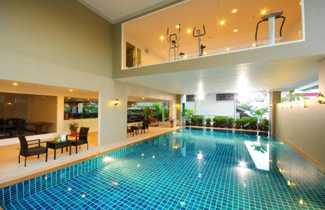Boss Suites Nana Hotel-1