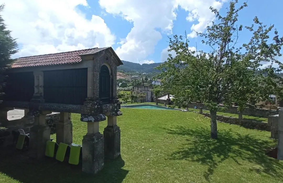 Casa de Santa Bárbara - Cinfães-1