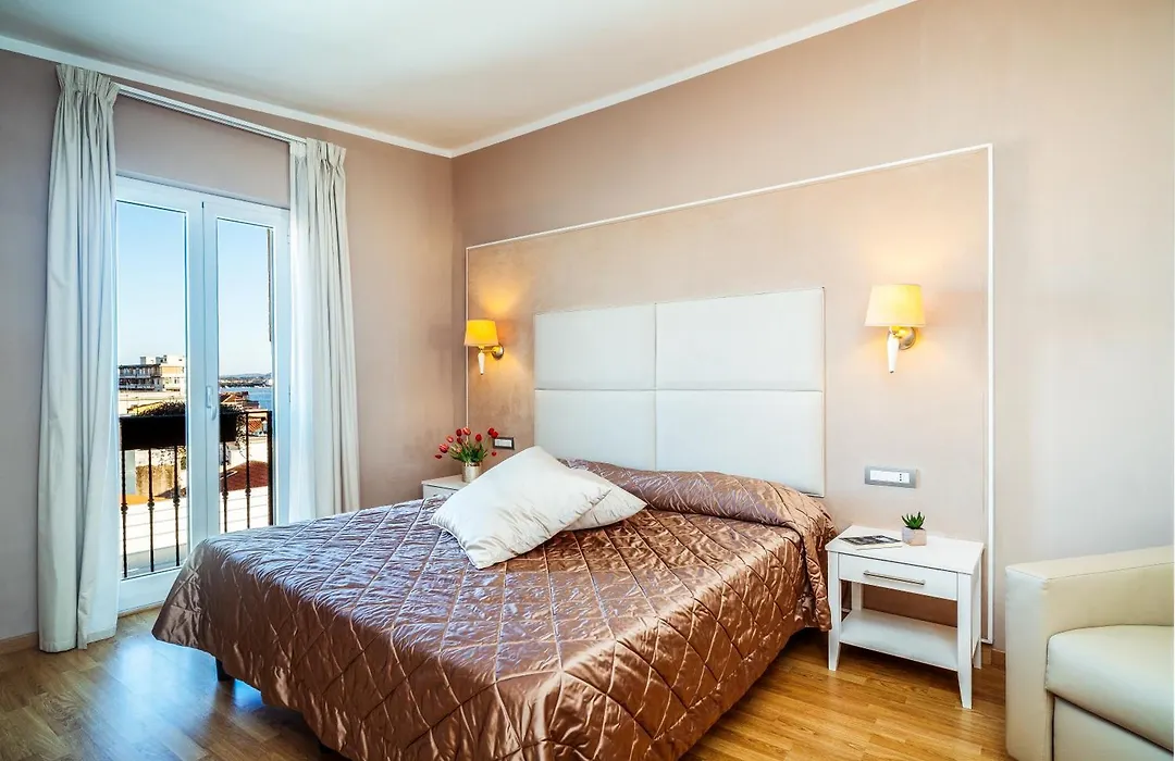 Hotel Centrale-1