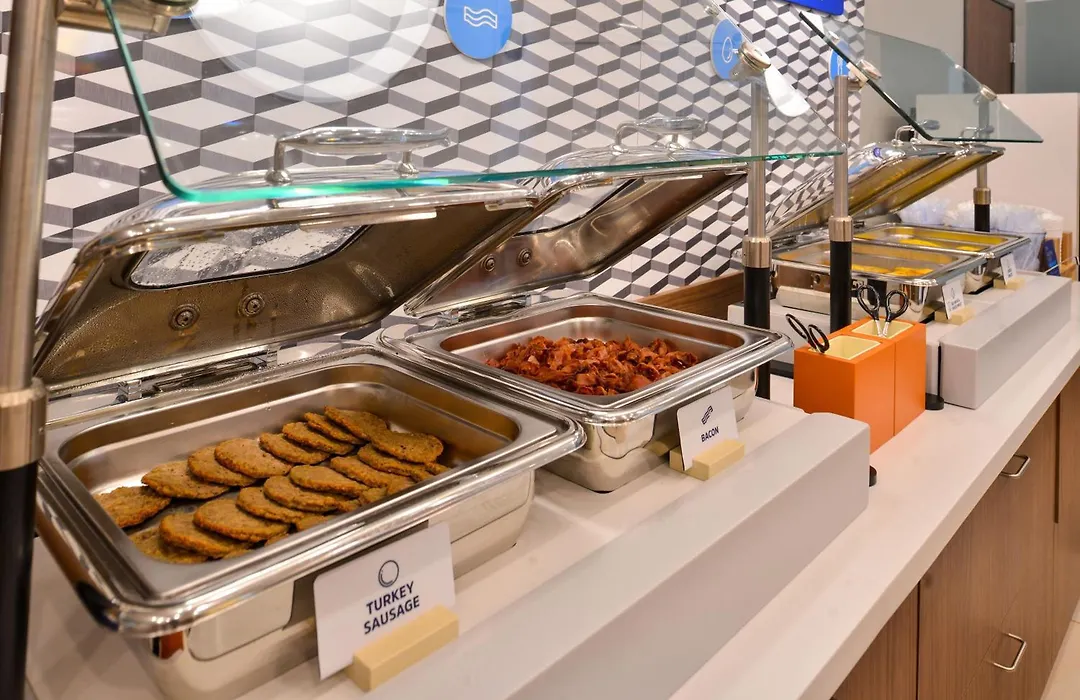 Holiday Inn Express Hotel & Suites Canton By Ihg-1