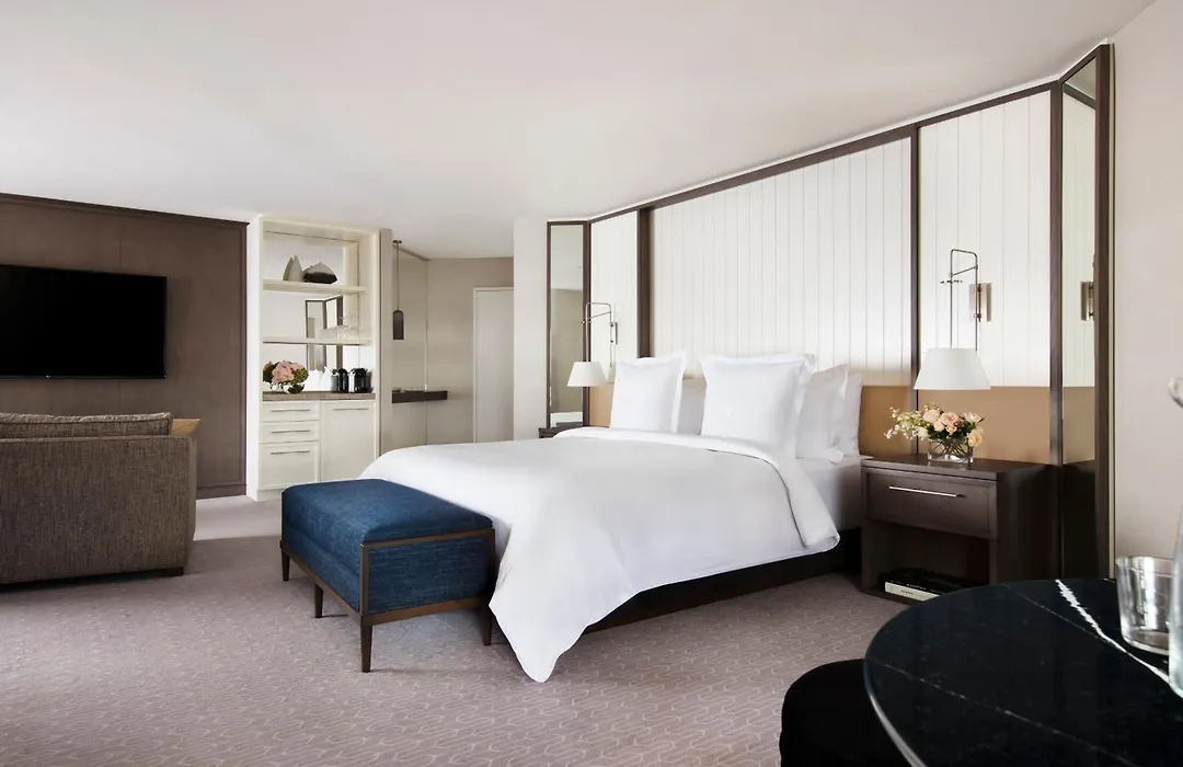 Four Seasons Hotel Sydney-1