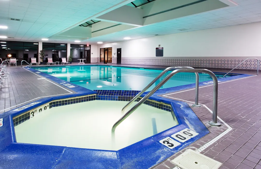 Holiday Inn Express Big Rapids By Ihg-1