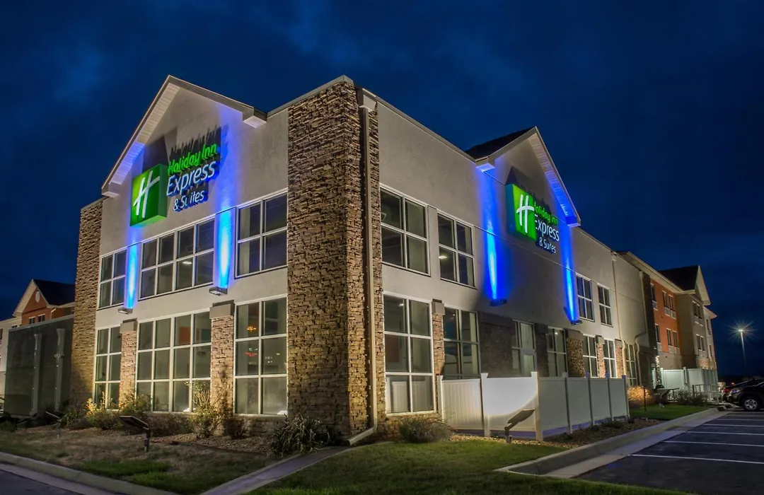Holiday Inn Express & Suites Rapid City By Ihg-1