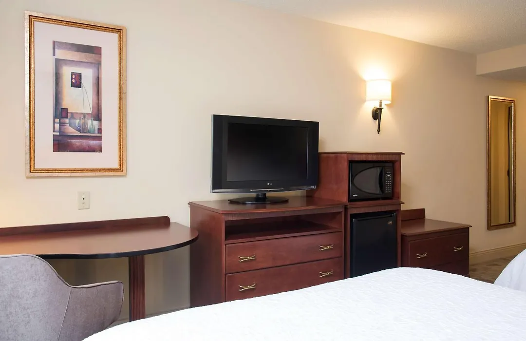 Hampton Inn & Suites Bloomington-Normal-1