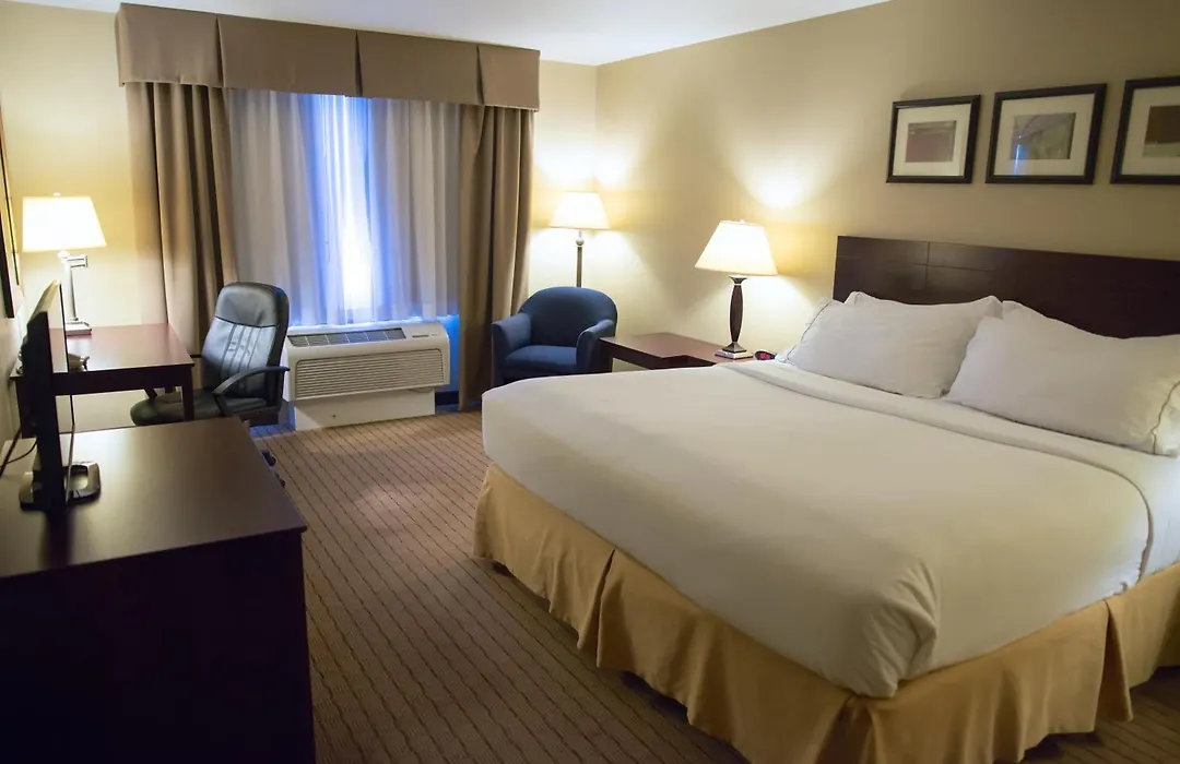 Holiday Inn Express Devils Lake By Ihg-1