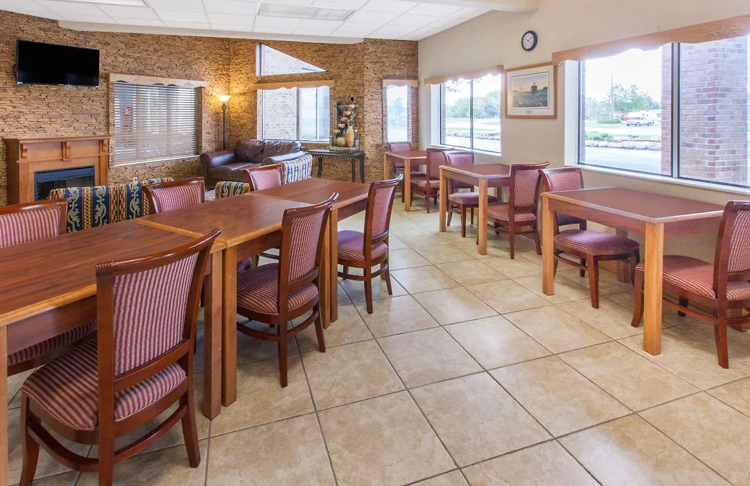 Days Inn By Wyndham Sault Ste Marie Mi-1