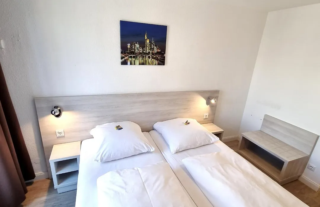 Adler Hotel Frankfurt-1