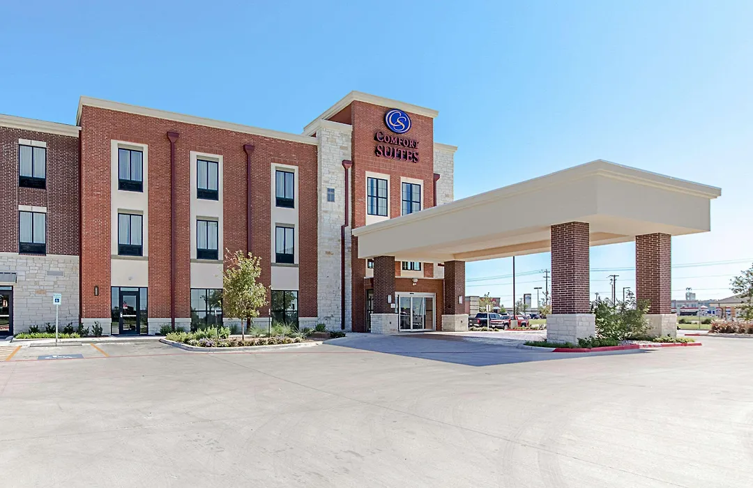 Comfort Suites Kyle-1
