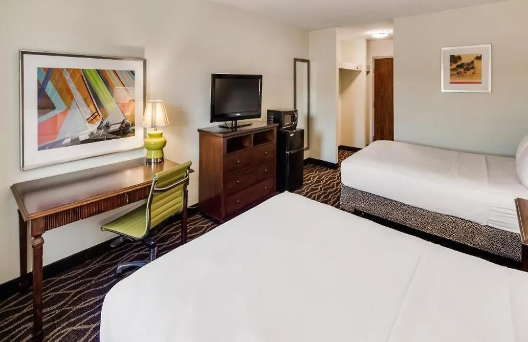 Bliss Point Inn & Suites-1