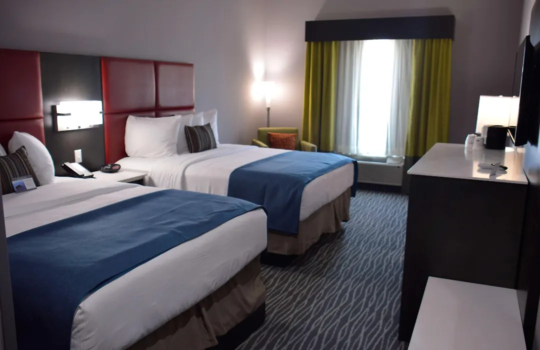 Best Western Plus Airport Inn & Suites-1