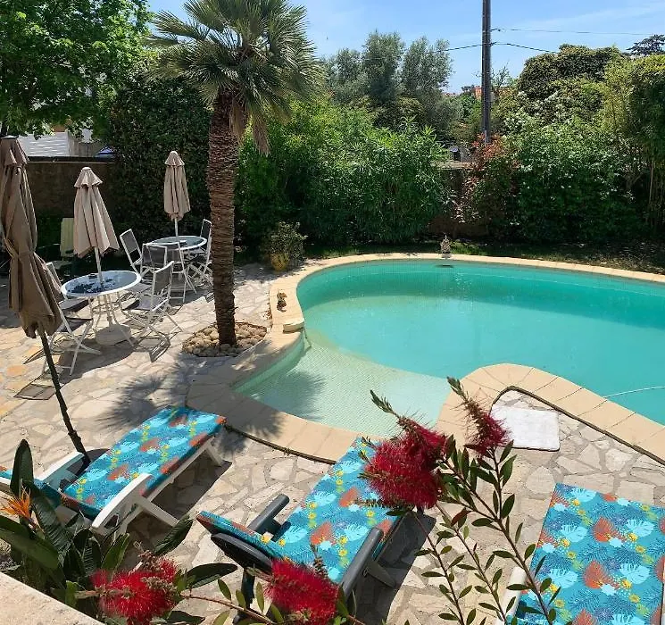 Grande chambre dans villa proche de la plage-1
