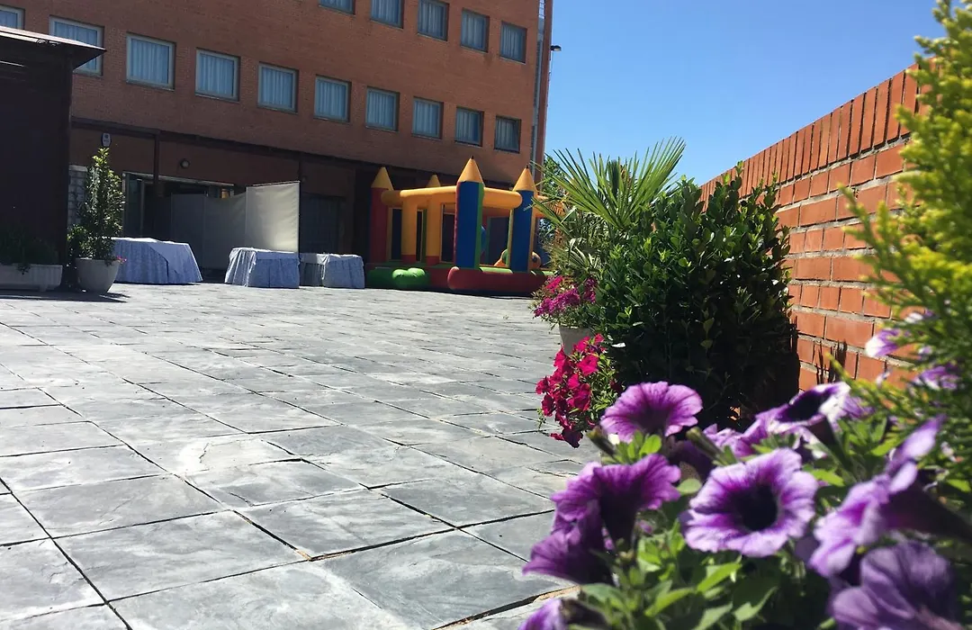 Hotel Universidad-1