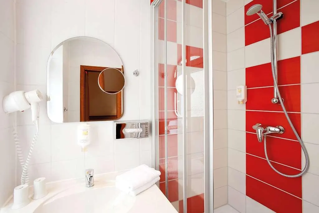 Vienna House Easy Rostock-1
