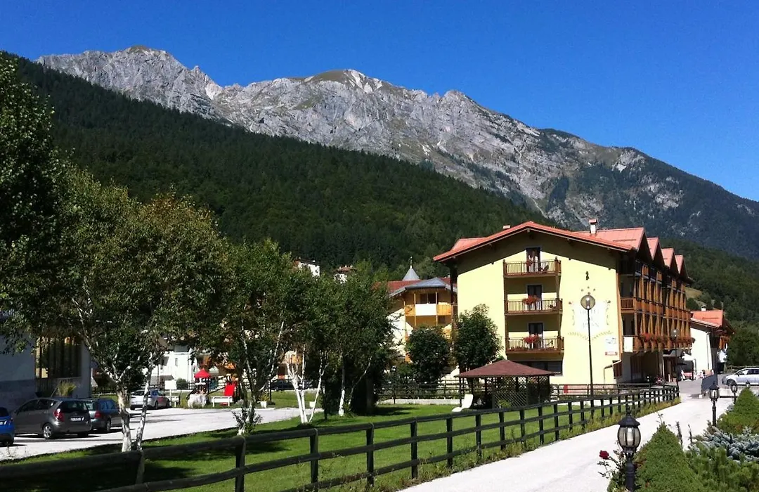 Hotel Al Plan Andalo-1
