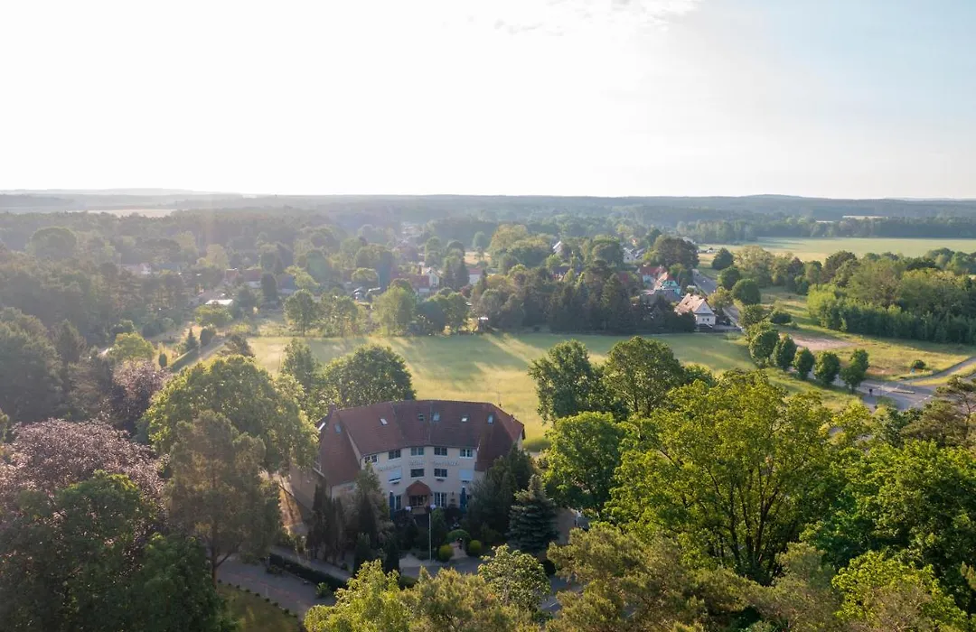 Hotel Am Wald B&B-1