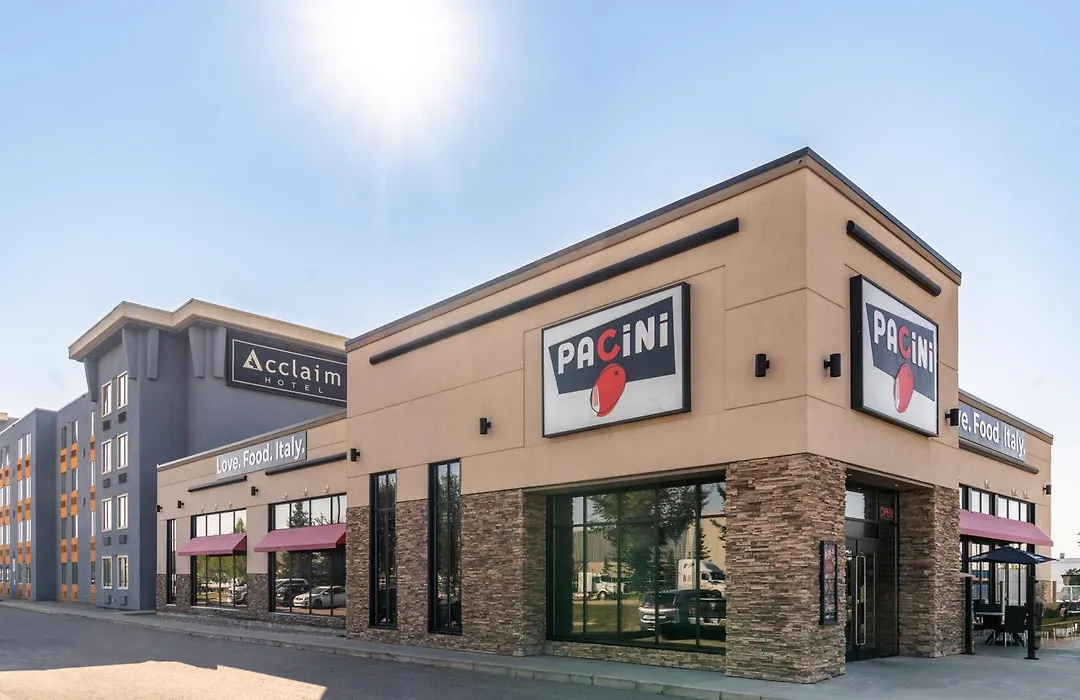 Acclaim Hotel By Clique-1