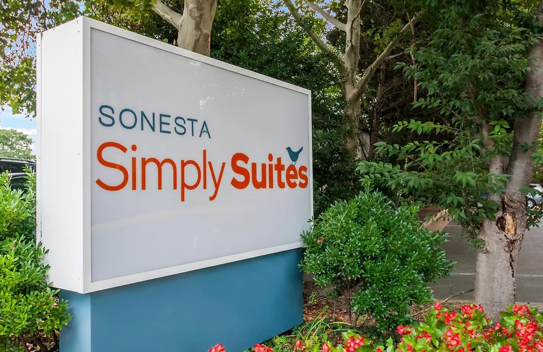 Sonesta Simply Suites Memphis East Poplar Pike-1