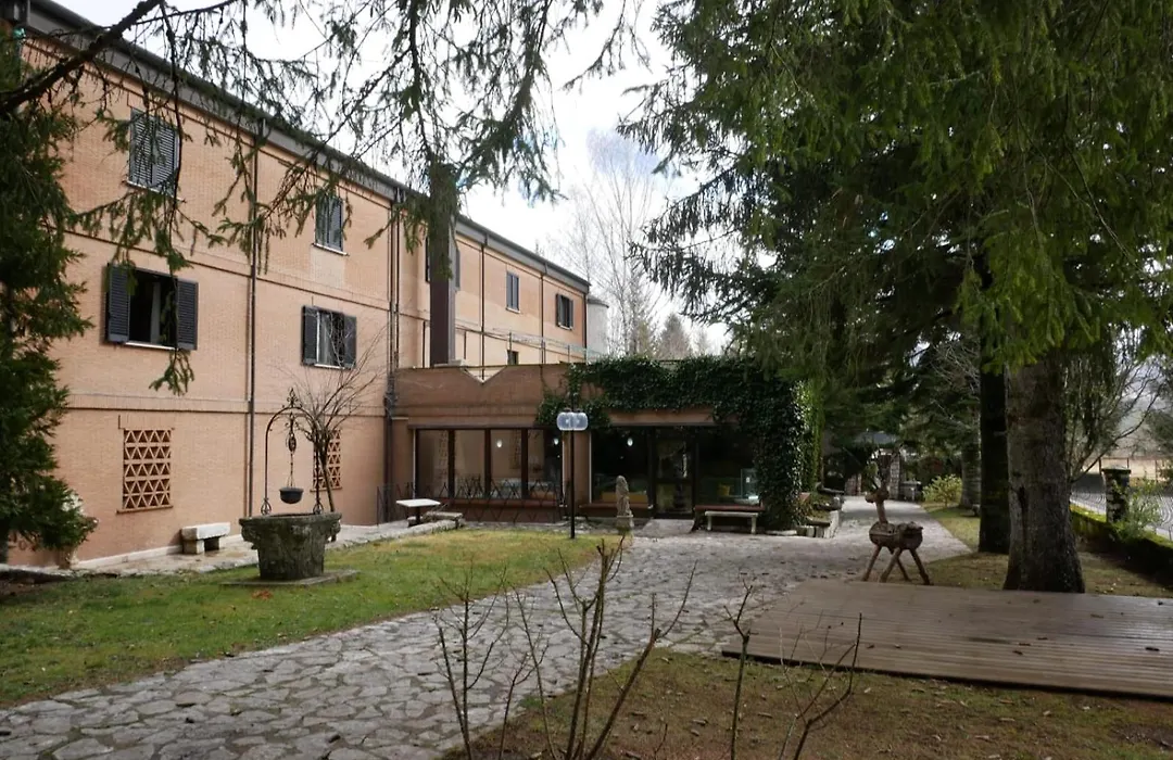 LH Albergo Il Picchio-1
