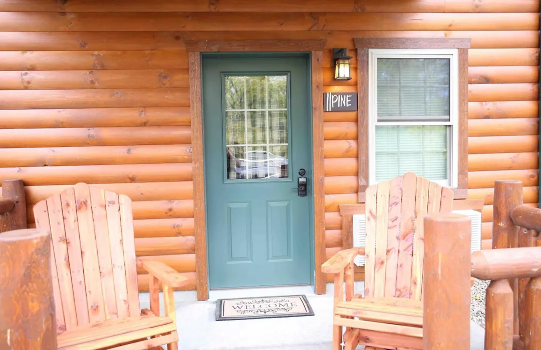 Blessing Lodge By Amish Country Lodging-1