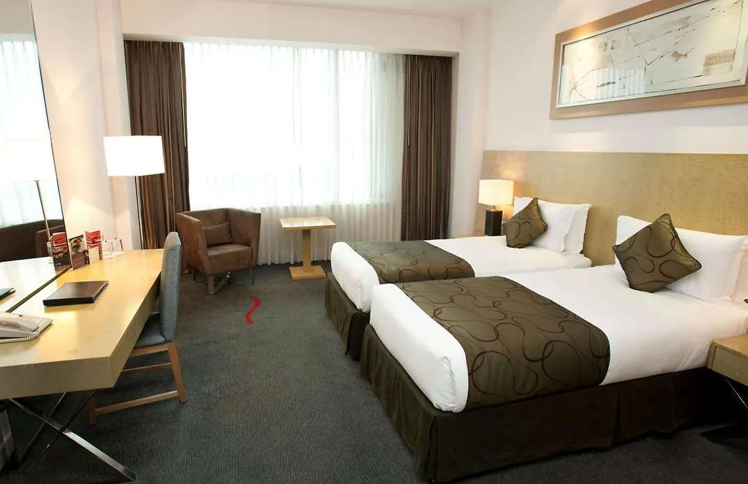 Park Plaza Cardiff-1