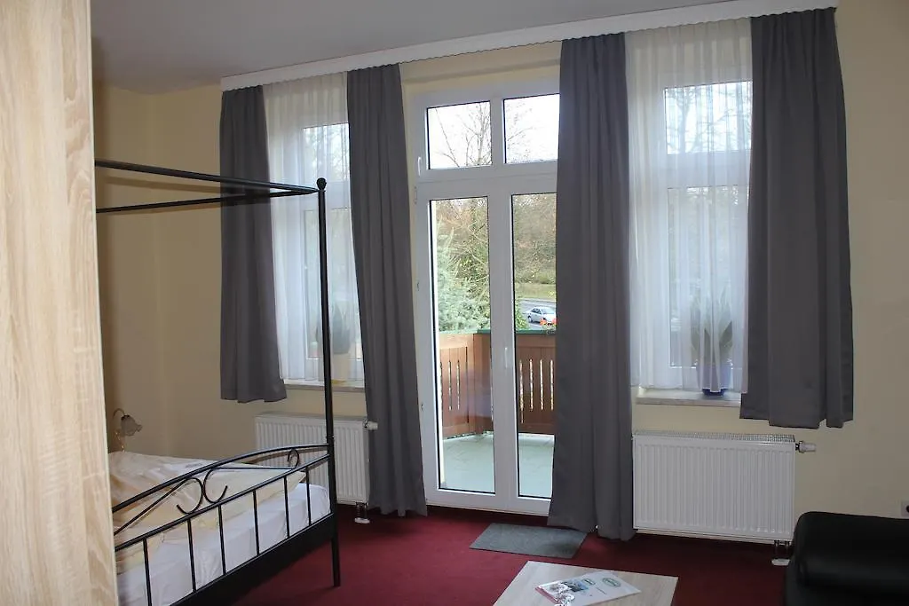 Hotel Am Park-1