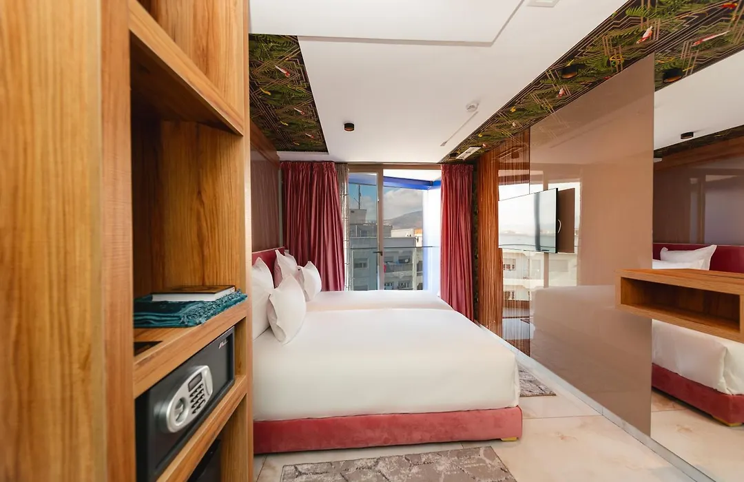 Magnifique Hotel-1