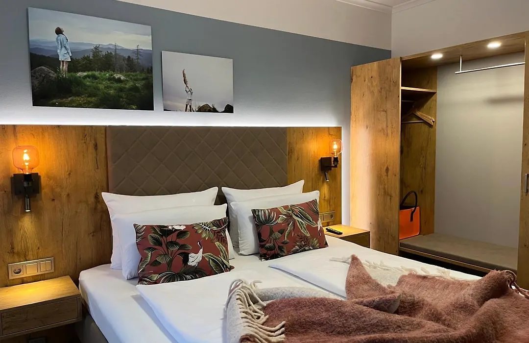 DAS SCHLOSSBERG - Boutique Hotel im Park- Nahe der Therme-1