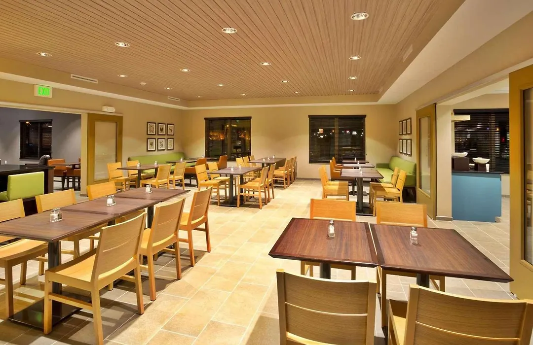 Country Inn & Suites By Radisson, Springfield Southeast-1