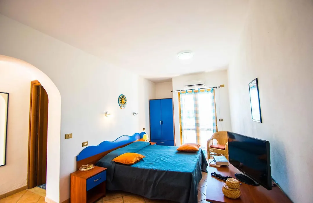 Costa Real - Garden Retreat With Private Beach, Pet Friendly-1