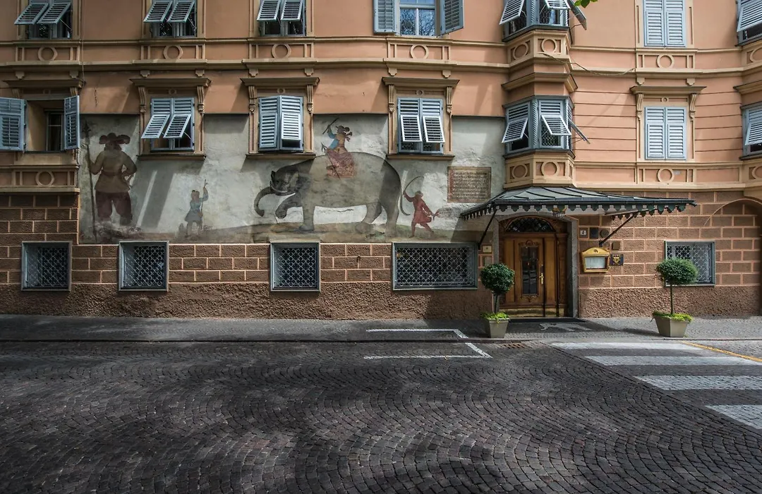 Hotel Elephant-1