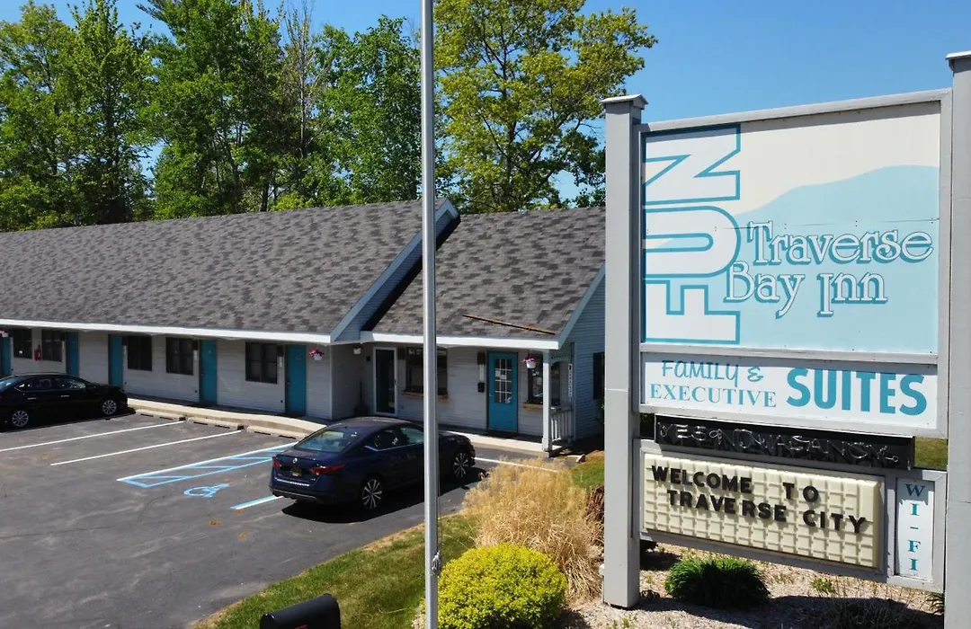 Traverse Bay Inn-1