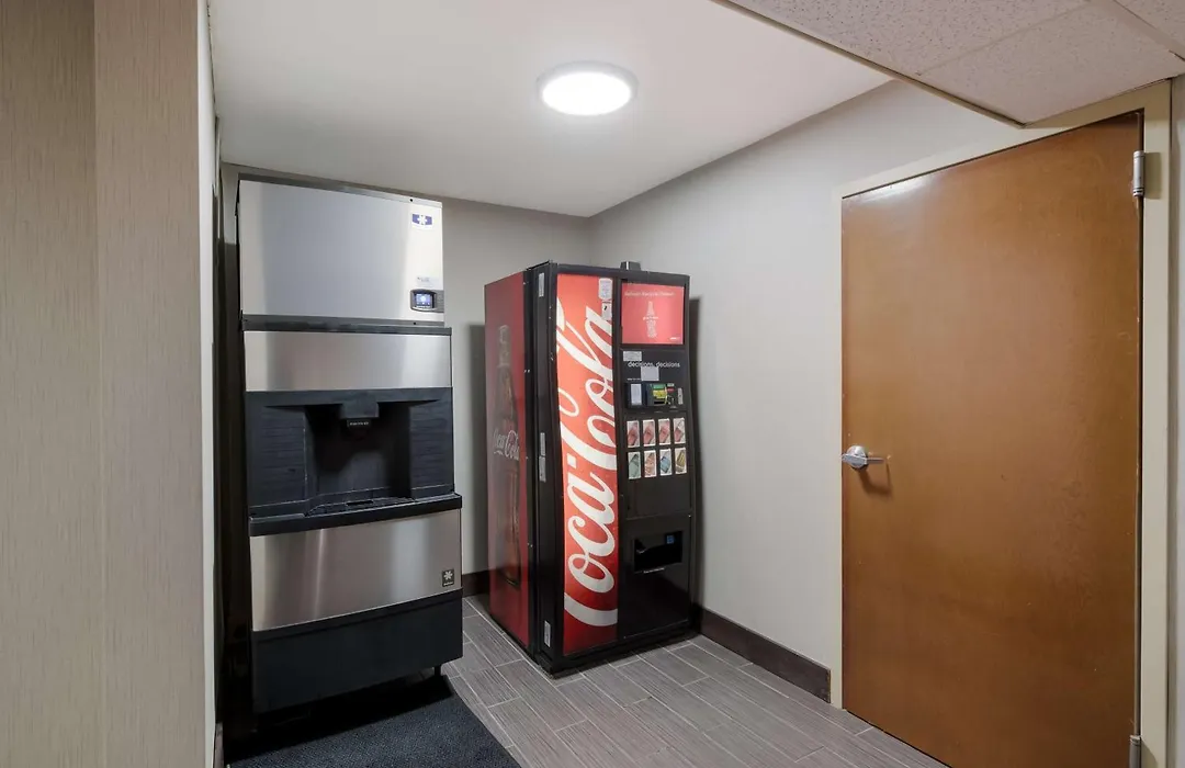 Hampton Inn Marshall-1