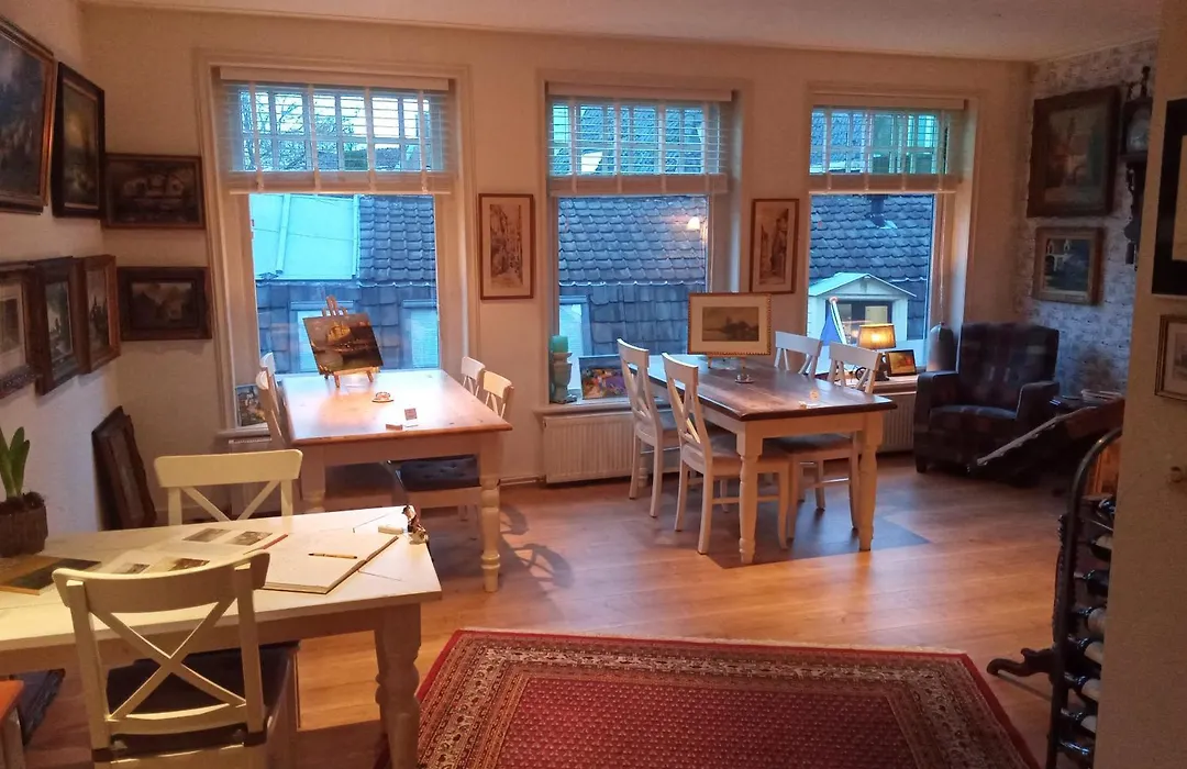 Bed & Breakfast Moments-1