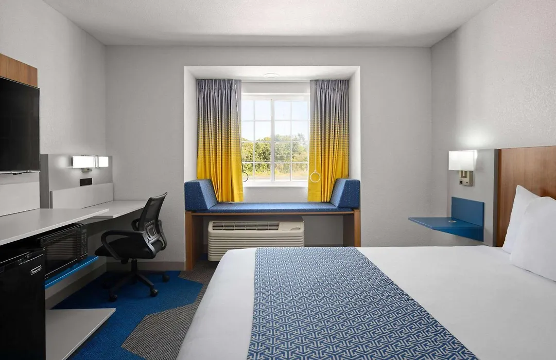 Microtel Inn & Suites By Wyndham Of Houma-1