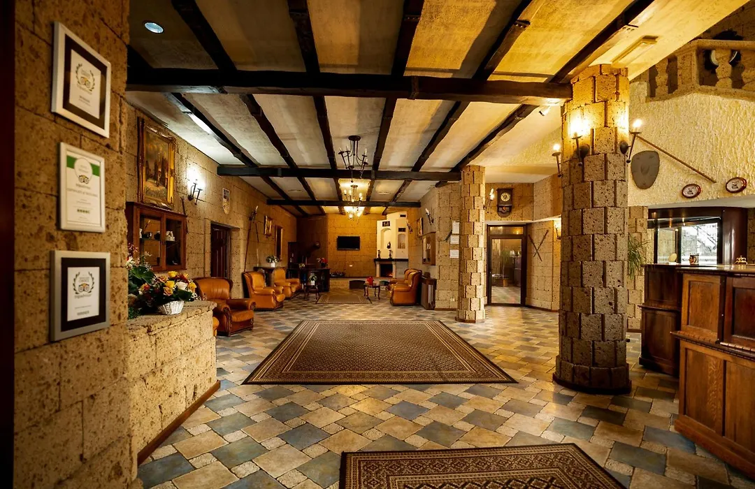House Of Dracula Hotel-1