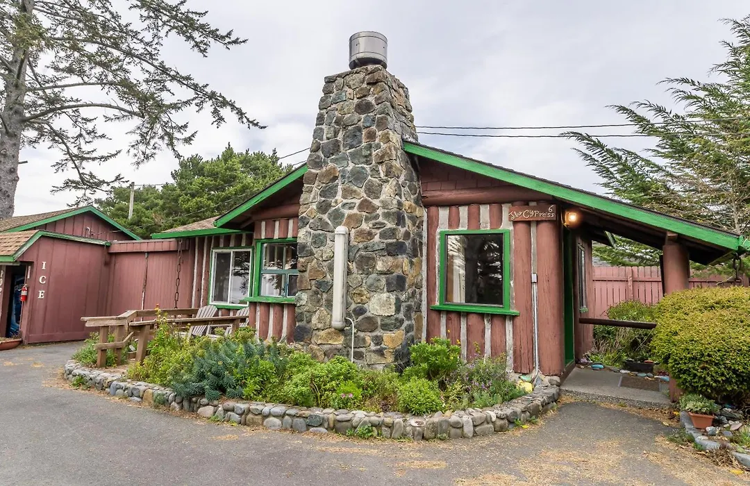 Gold Beach Inn-1