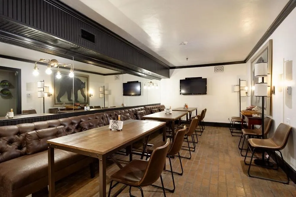Independence Square 305, Remodeled, 3Rd Floor Hotel Room In Aspen'S Best Location-1