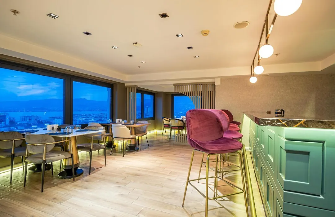 Doubletree By Hilton Izmir - Alsancak-1