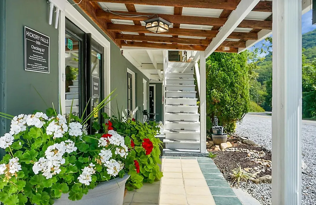 Hickory Falls Inn-1