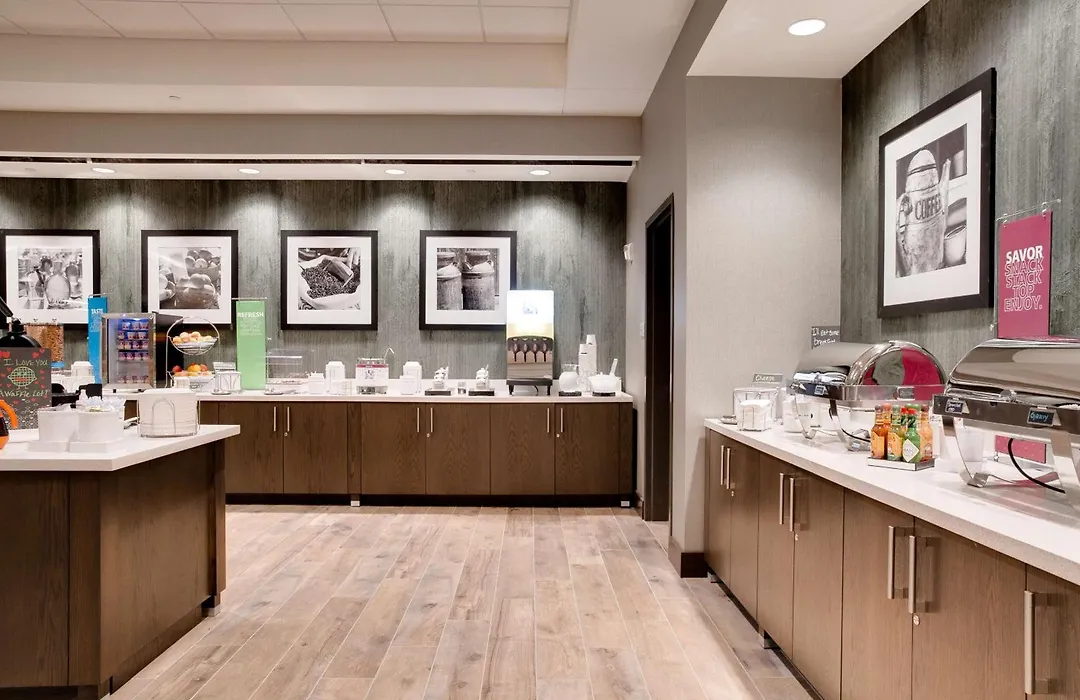 Hampton Inn & Suites Fort Worth Downtown-1