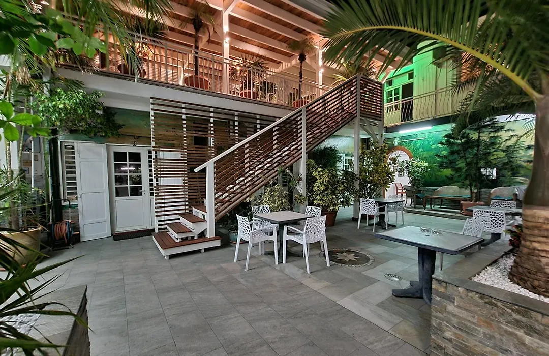 Hotel Chez Papa Daya-1