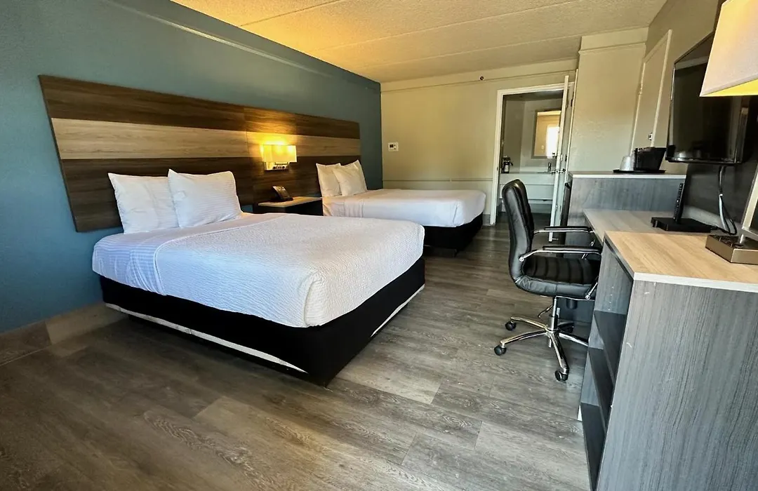 Days Inn By Wyndham San Diego Vista-1