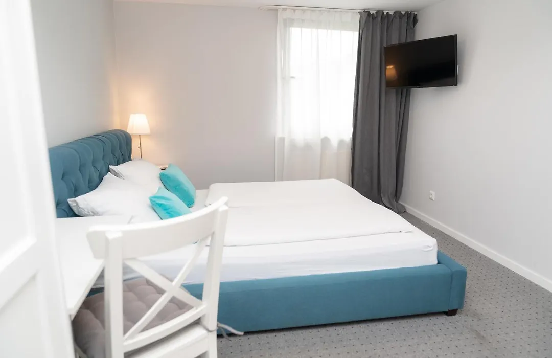 Hotel zum Hahn-1