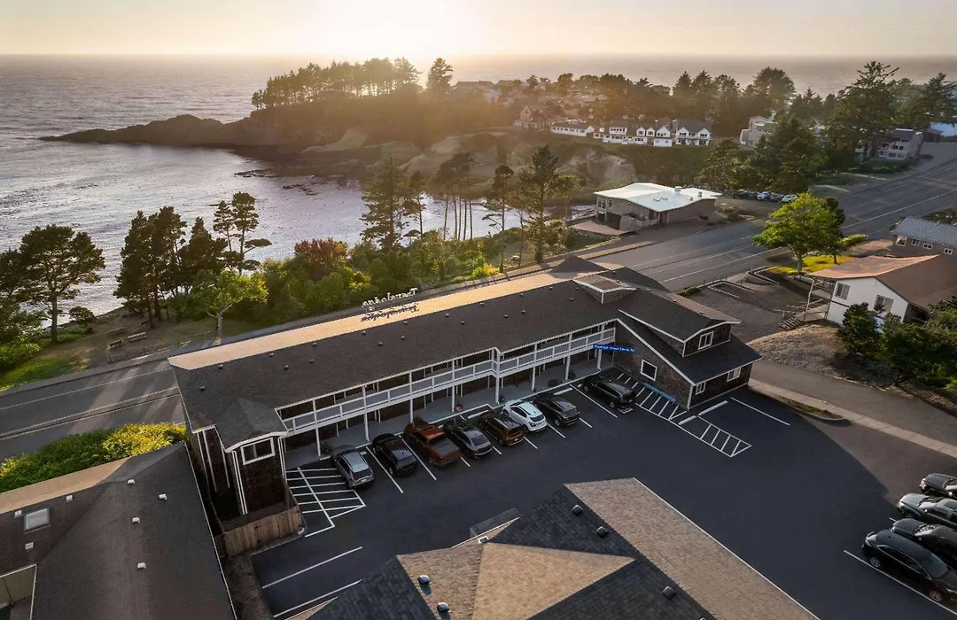 Travelodge By Wyndham Depoe Bay-1