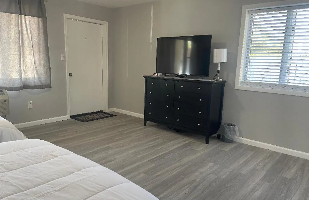Point Pleasant Inn-1