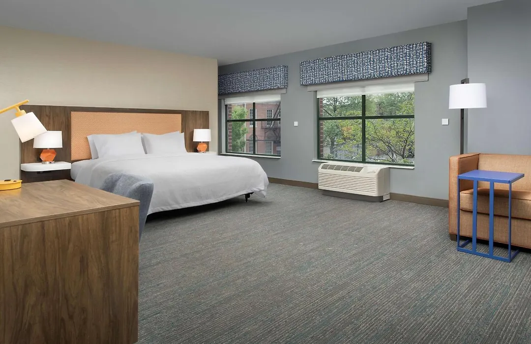 Hampton Inn Baltimore-Downtown-Convention Center-1