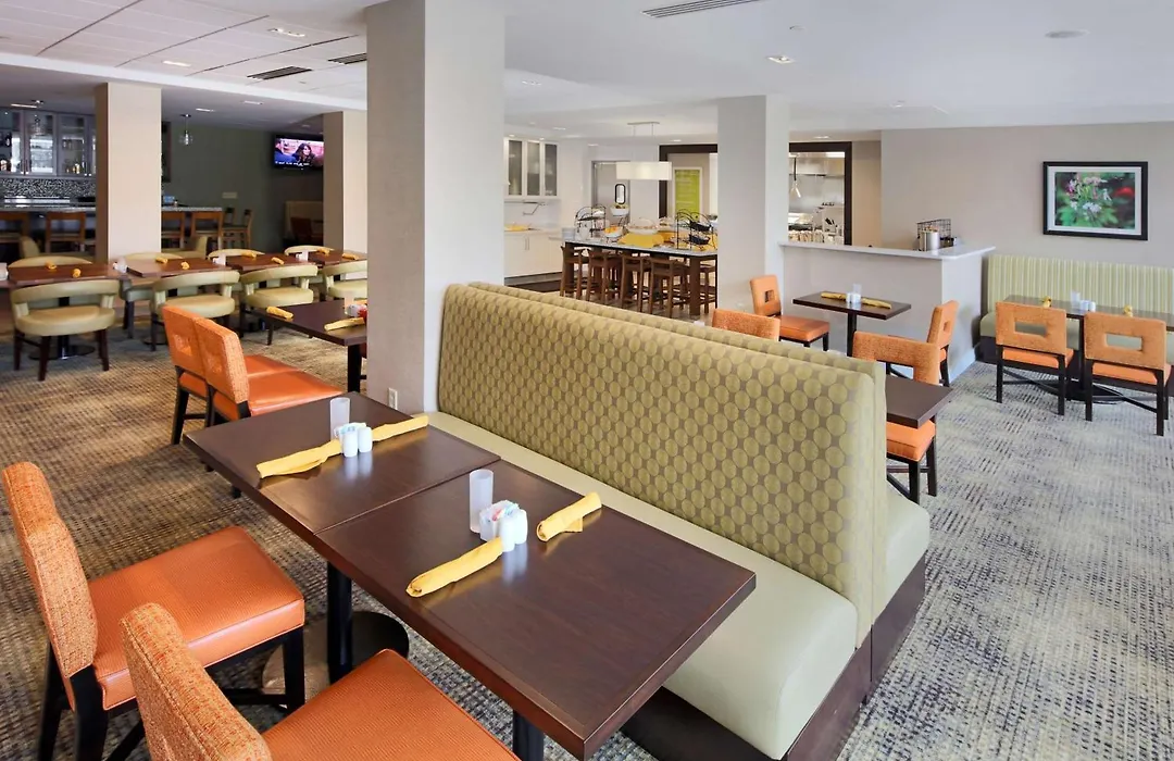 Hilton Garden Inn Reagan National Airport-1