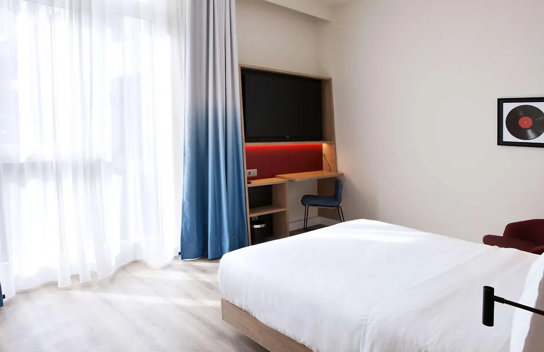 Hampton By Hilton Vienna Messe-1