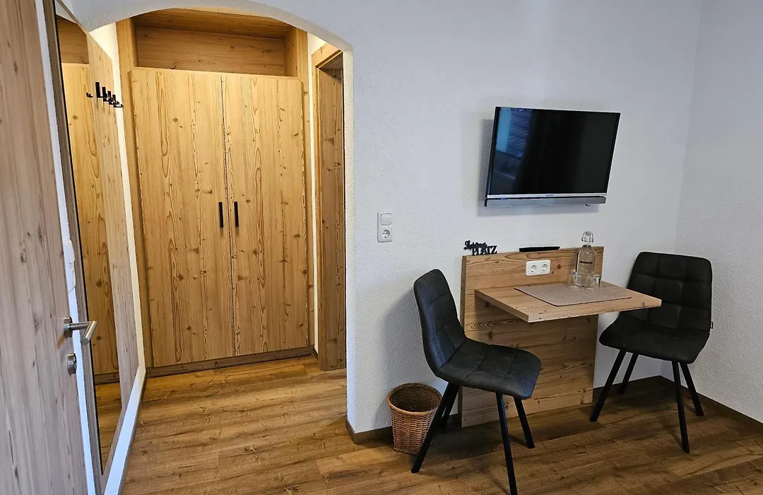 Bergkristall B&B-1