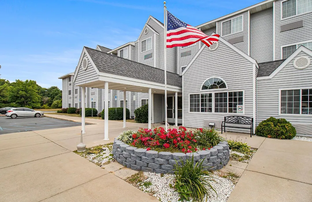 Microtel Inn And Suites Manistee-1